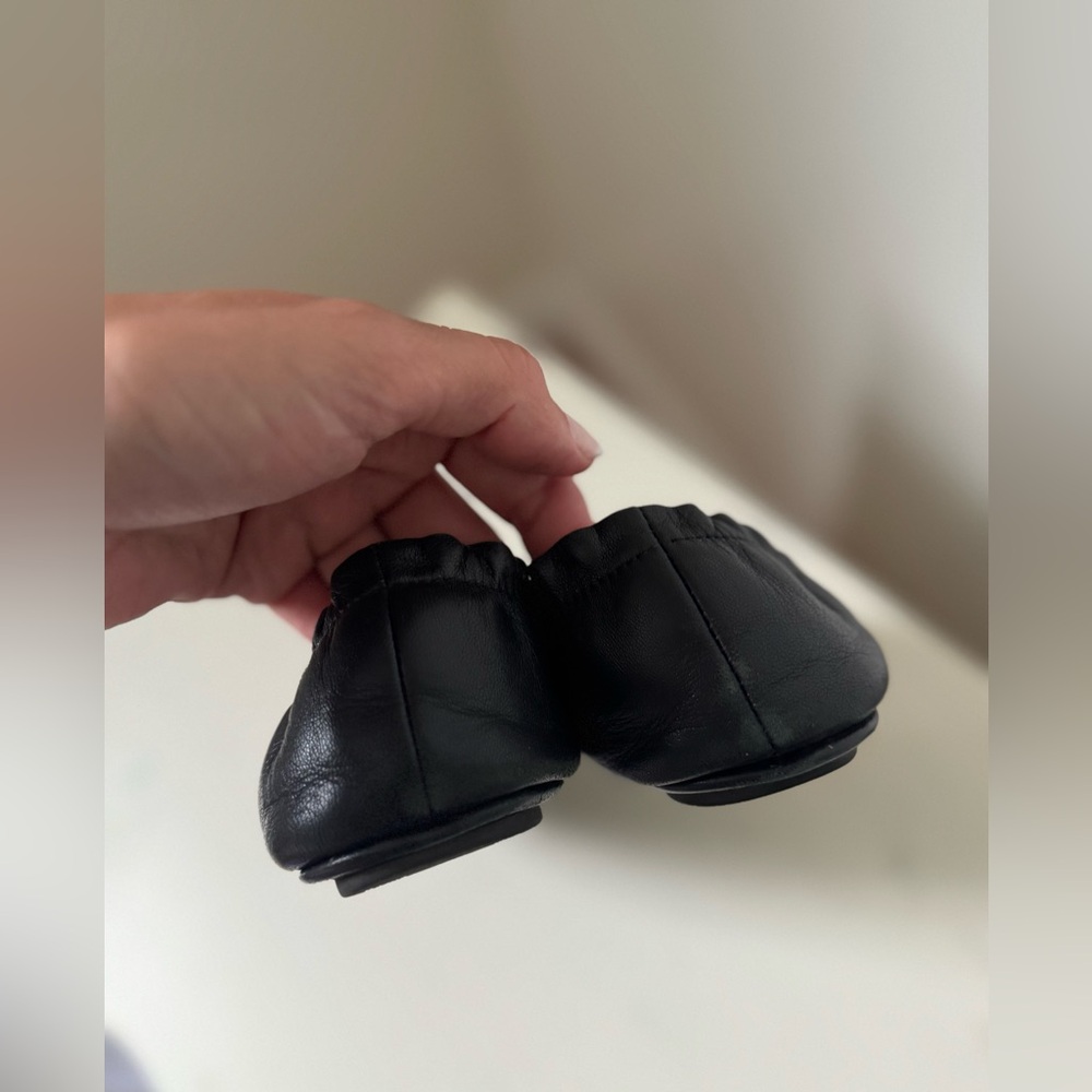 ❌SOLD❌Tory Burch black flats 7.5 - Picture 4 of 4